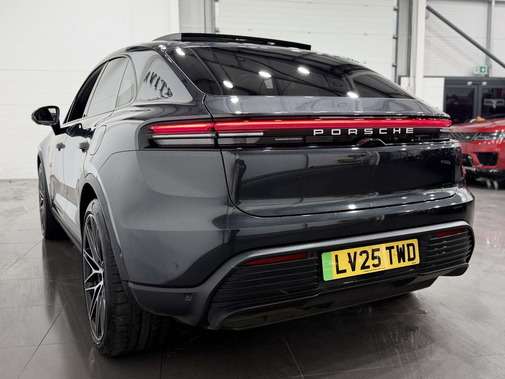 Porsche Macan 100Kwh 4 4Wd Green #10