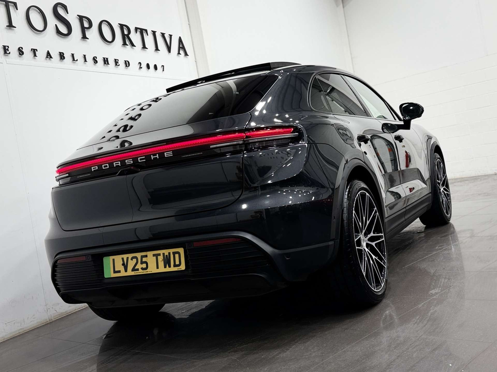 Porsche Macan 100Kwh 4 4Wd Green #25