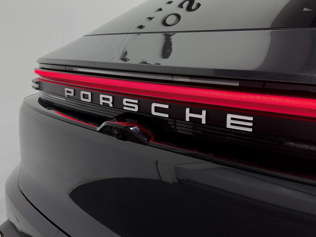 Porsche Macan 100Kwh 4 4Wd Green #26