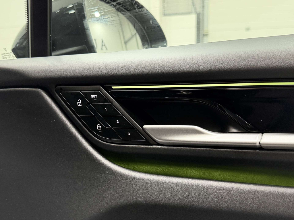 Porsche Macan 100Kwh 4 4Wd Green #34