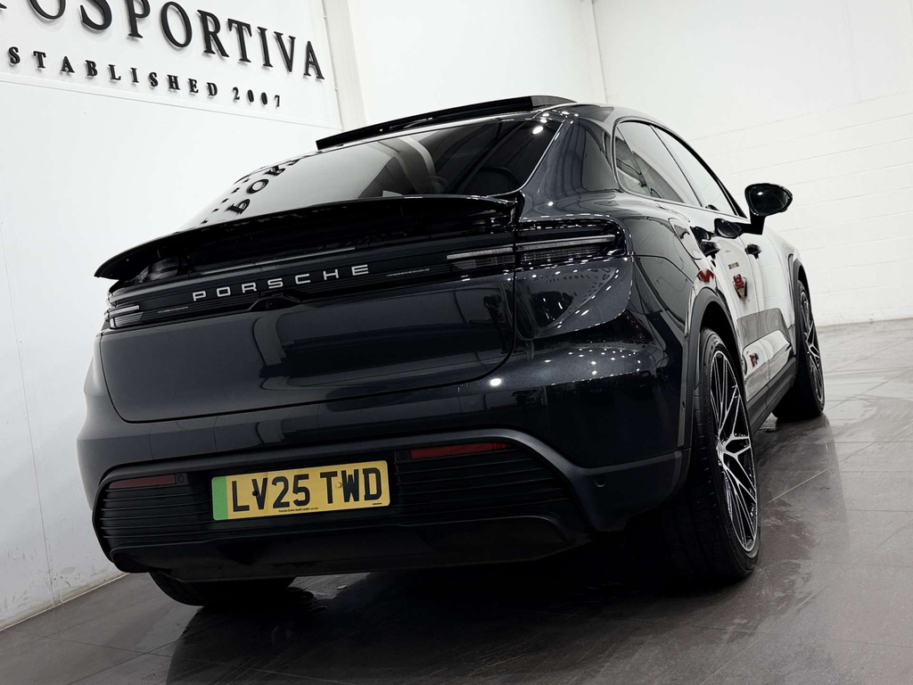 Porsche Macan 100Kwh 4 4Wd Green #24