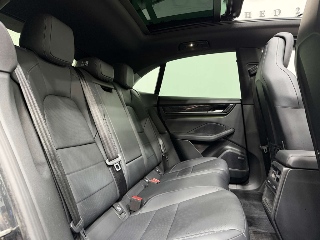Porsche Macan 100Kwh 4 4Wd Green #13
