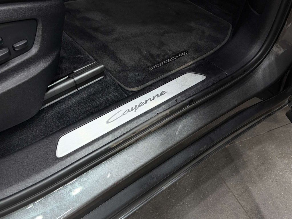 Porsche Cayenne Tiptronic S Silver #38