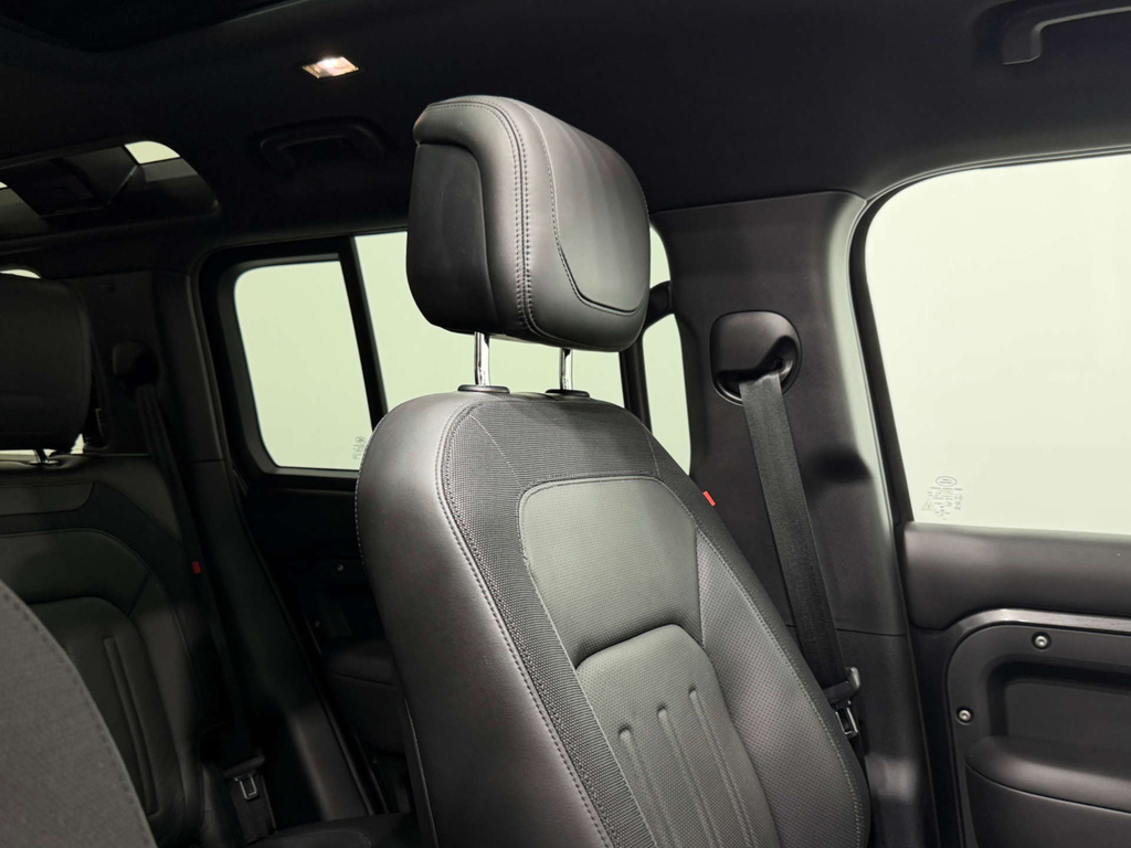 Land Rover Defender X-dynamic Hse Red #35
