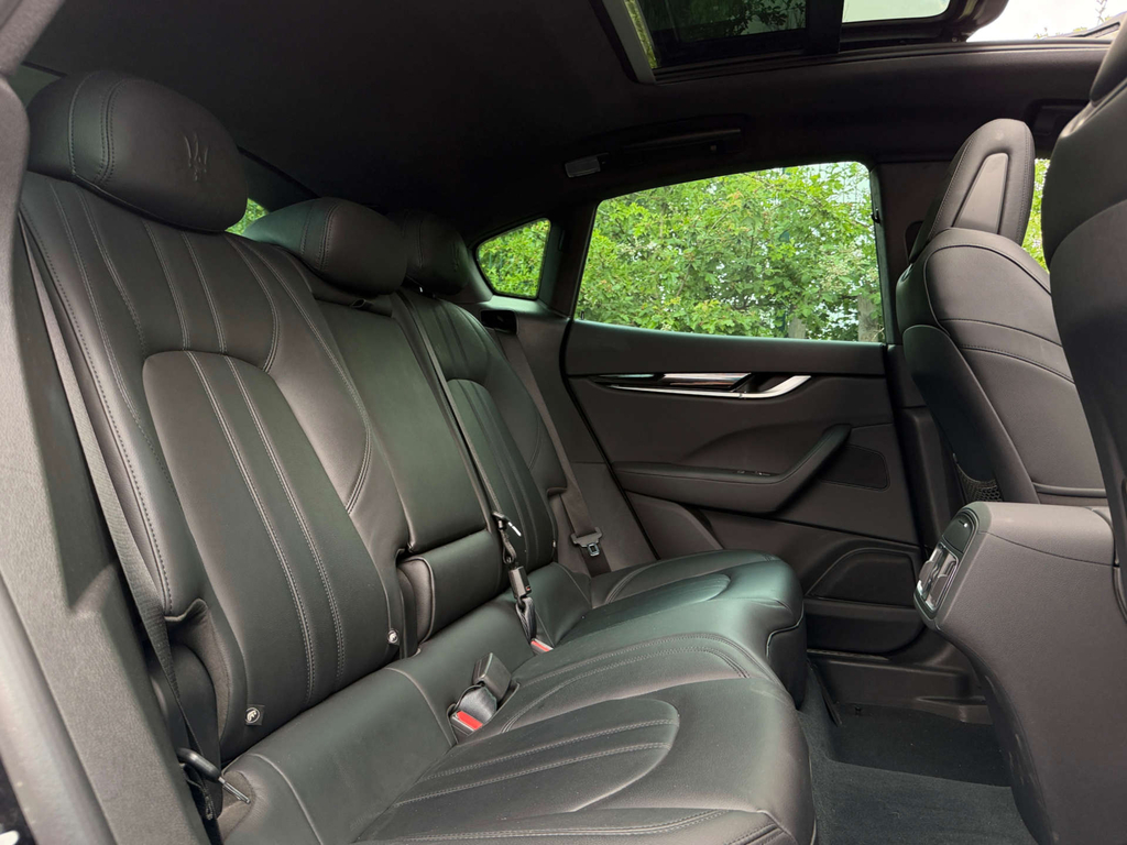 Maserati Levante V6 Modena Blue #10