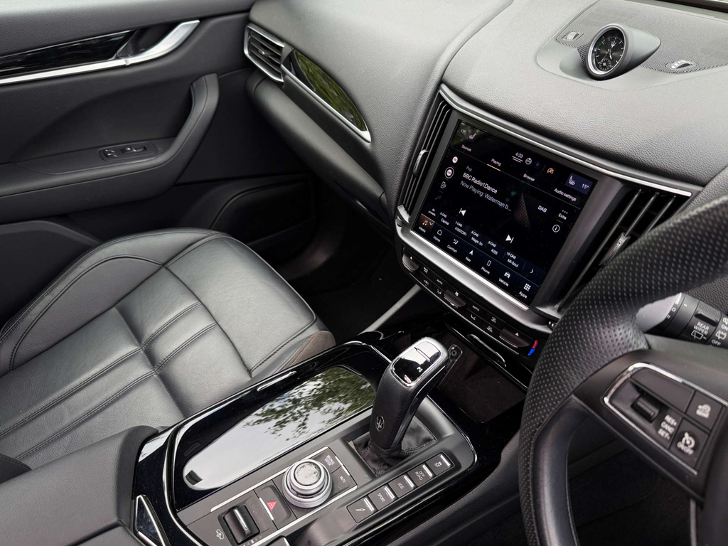 Maserati Levante V6 Modena Blue #12