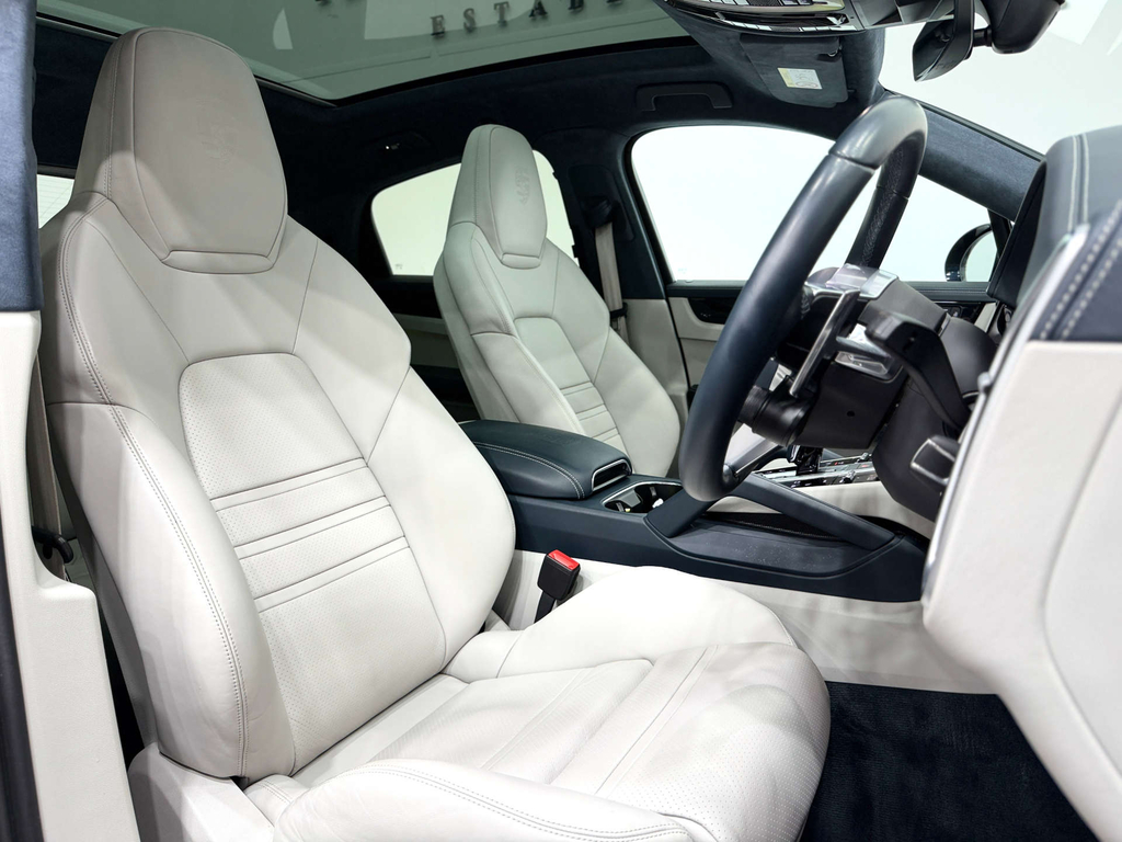 Porsche Cayenne 3 L V6 Platinum Edition E-hybrid 4Wd  #2