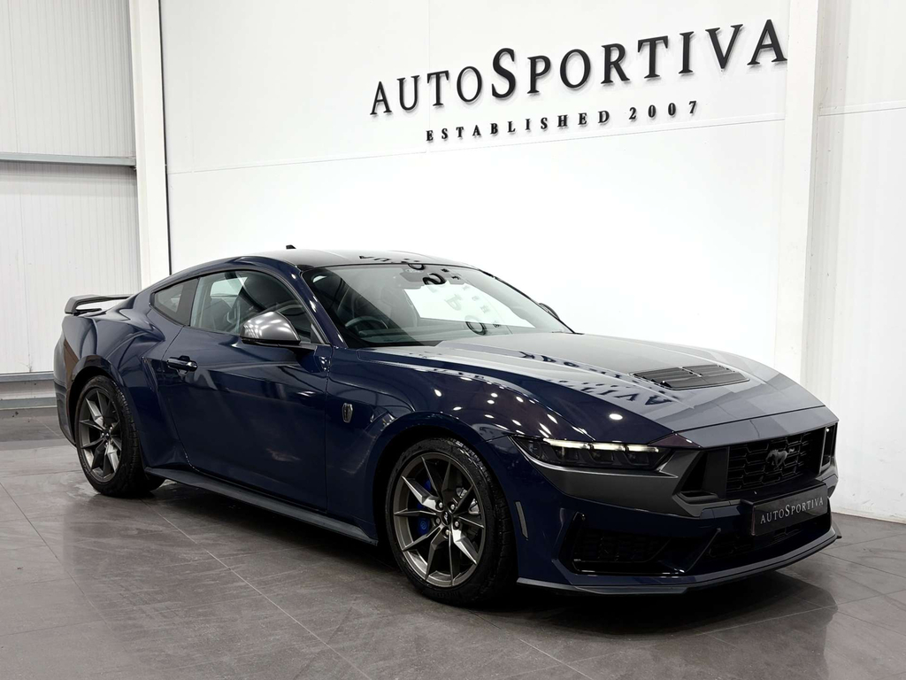Ford Mustang 5 L Dark Horse #5