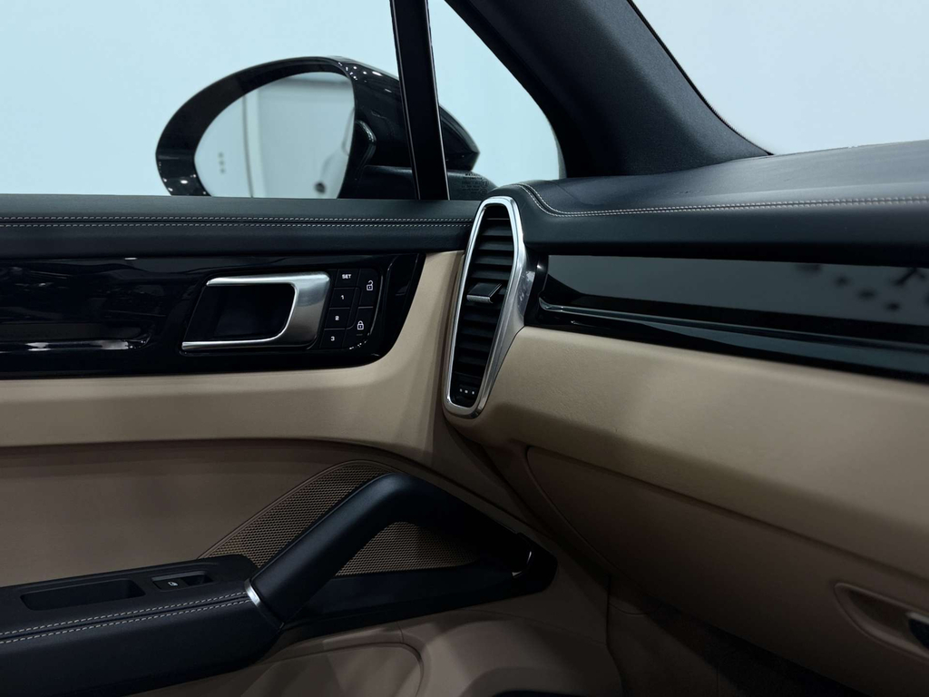 Porsche Cayenne 3 L V6 E-hybrid 4Wd  #26