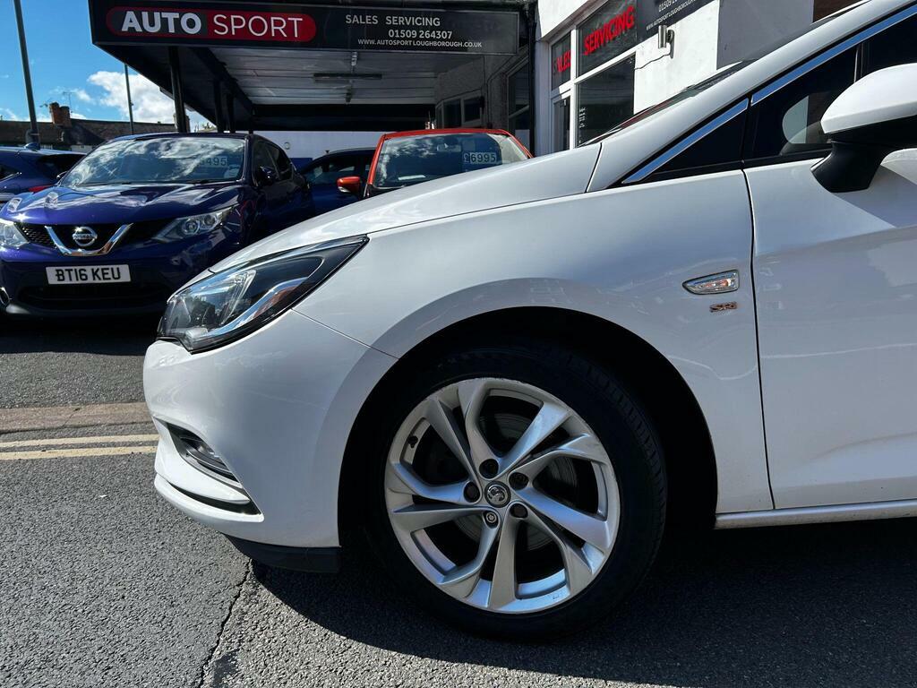 Vauxhall Astra 1.6 Cdti Blueinjection Sri Nav Sports Tourer Euro White #2