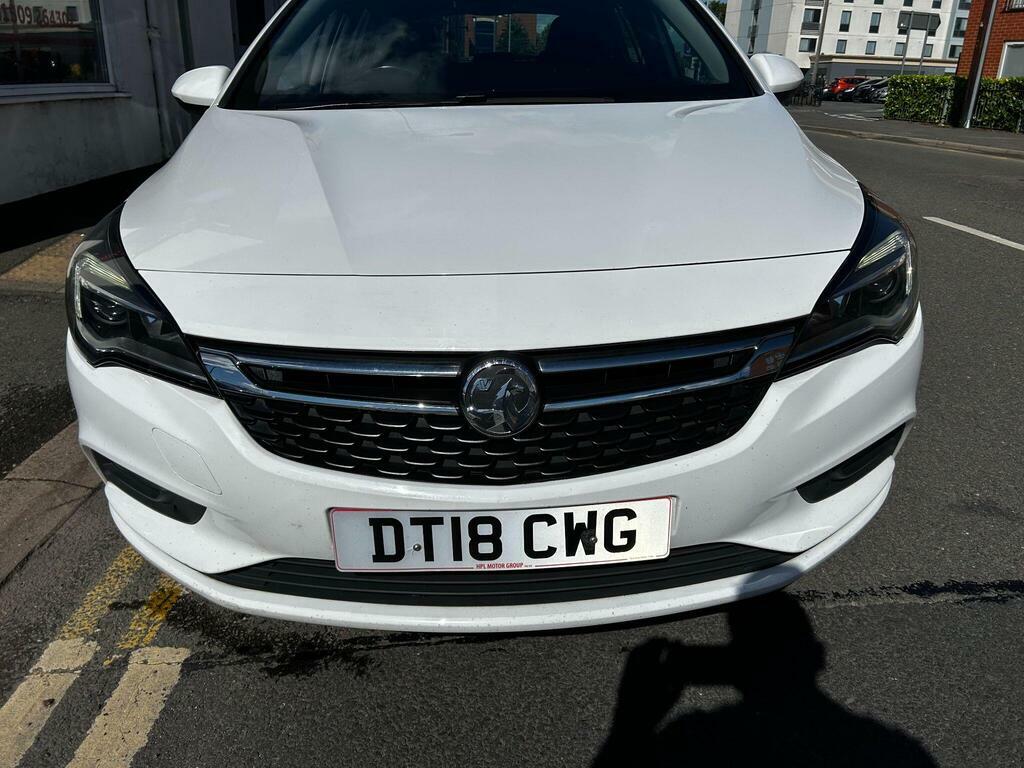 Vauxhall Astra 1.6 Cdti Blueinjection Sri Nav Sports Tourer Euro White #4