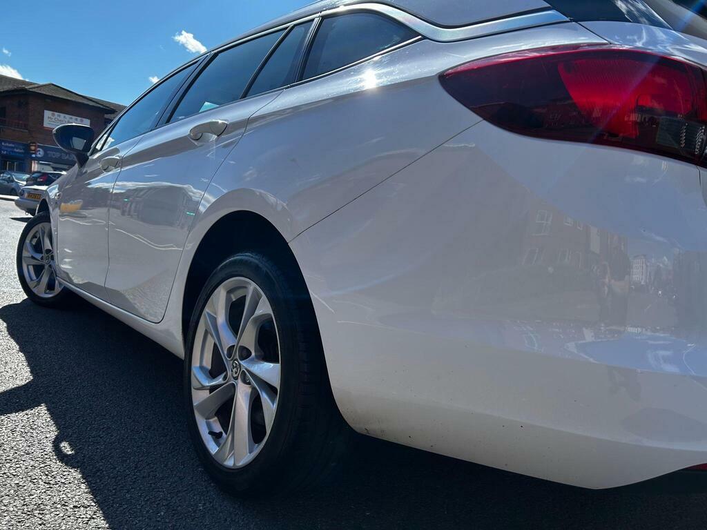 Vauxhall Astra Elite Nav Black #8