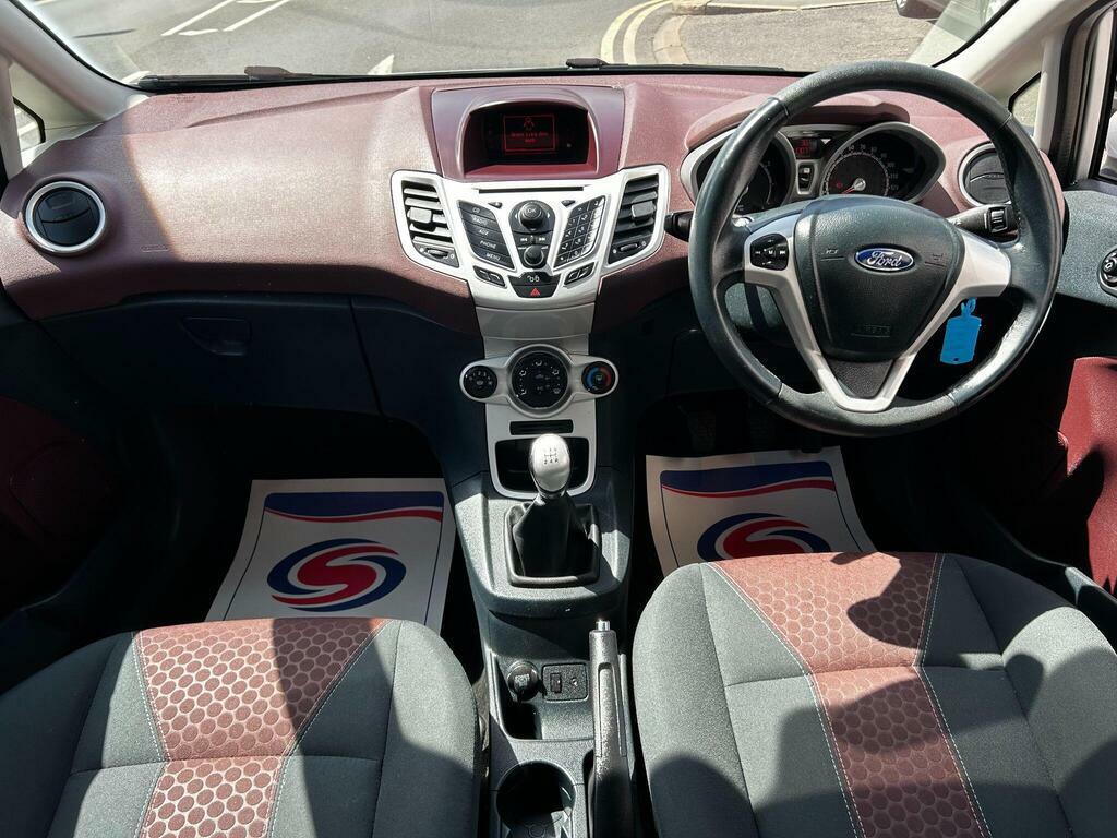Ford Fiesta 1.6 Titanium 118 Bhp Black #10