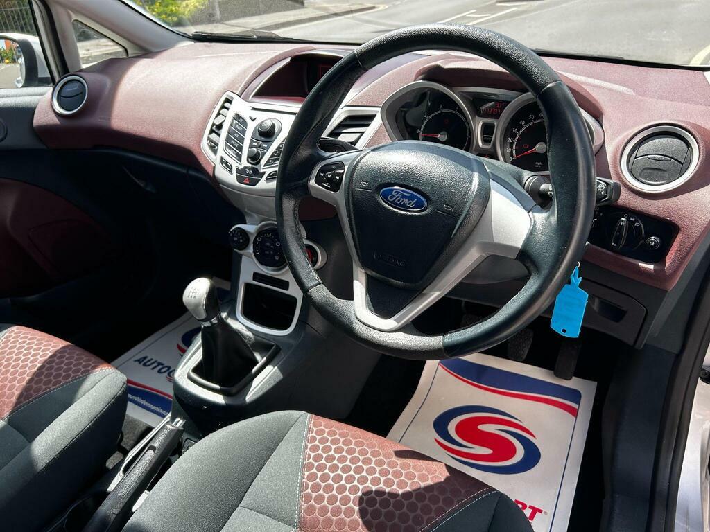 Ford Fiesta 1.6 Titanium 118 Bhp Black #11