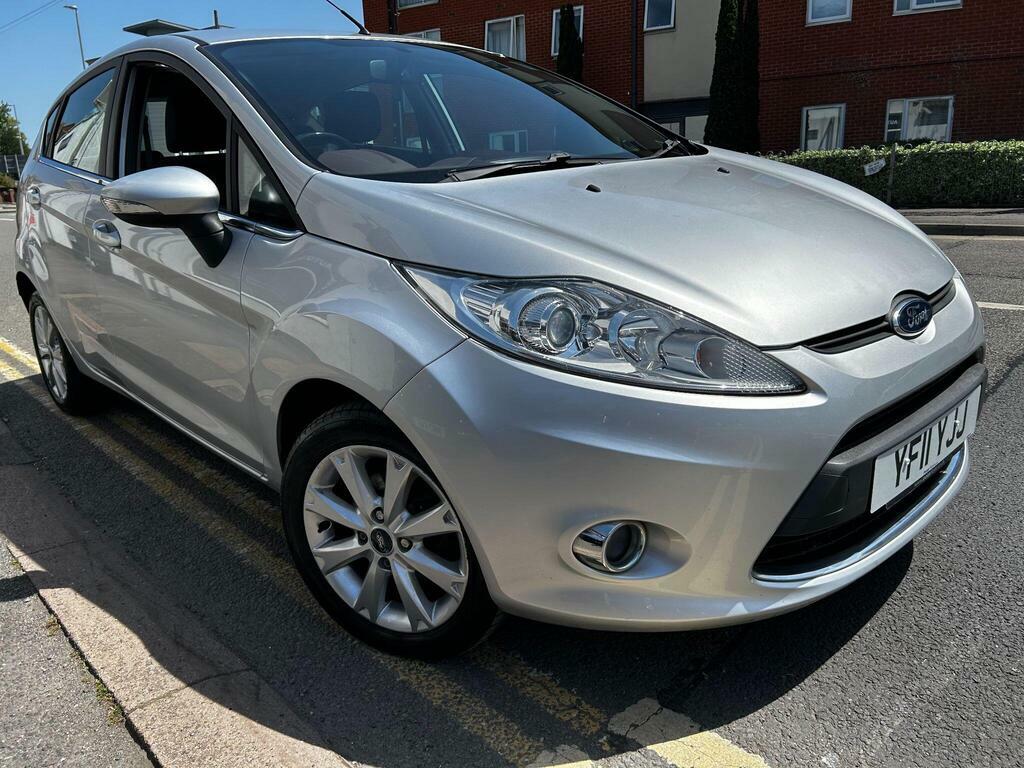 Ford Fiesta 1.6 Titanium 118 Bhp Black #4