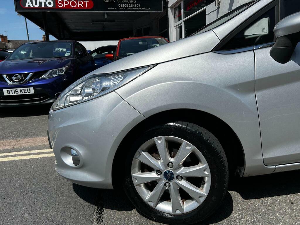 Ford Fiesta 1.6 Titanium 118 Bhp Black #2