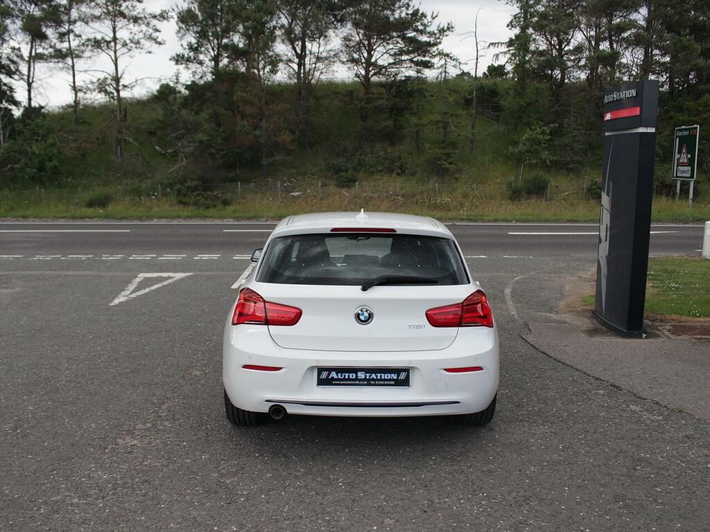 BMW 1 Series Sport White