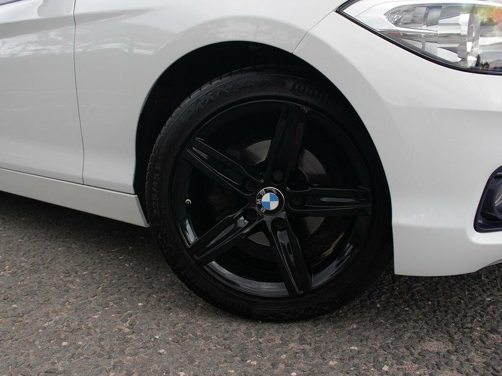 BMW 1 Series Sport White #2