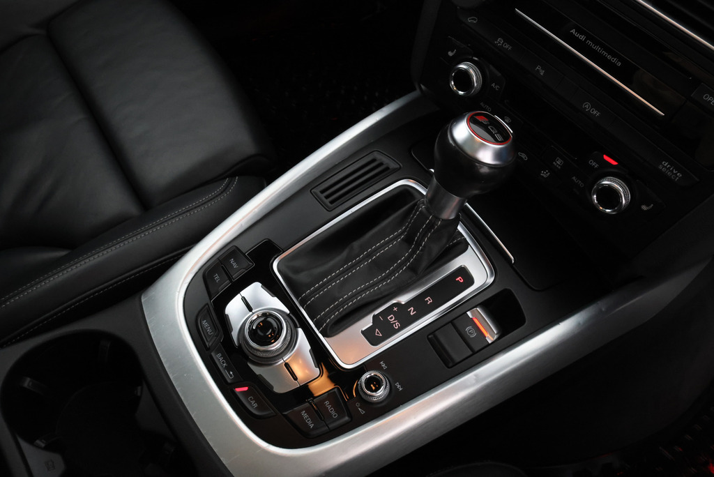 Audi Q5 Tfsi Quattro S Line Plus 5-Door White #35