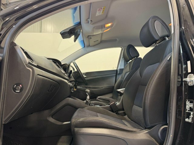 Hyundai Tucson Crdi Blue Drive Se WH16LCV Black #2