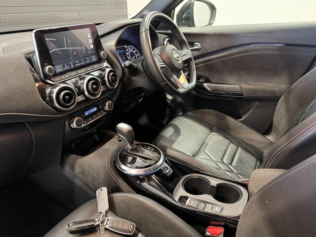 Nissan Juke Tekna Euro 6 DV72WJJ Red #3