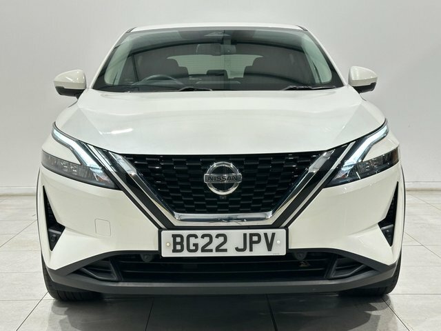 Nissan Qashqai Dig-t Mhev N-connecta Euro BG22JPV White #2
