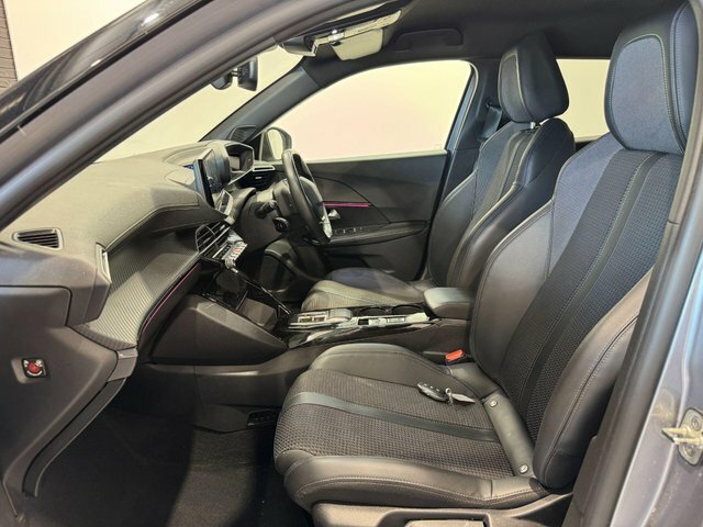 Peugeot e-2008 Gt 7Kw BG72ENF Grey #2