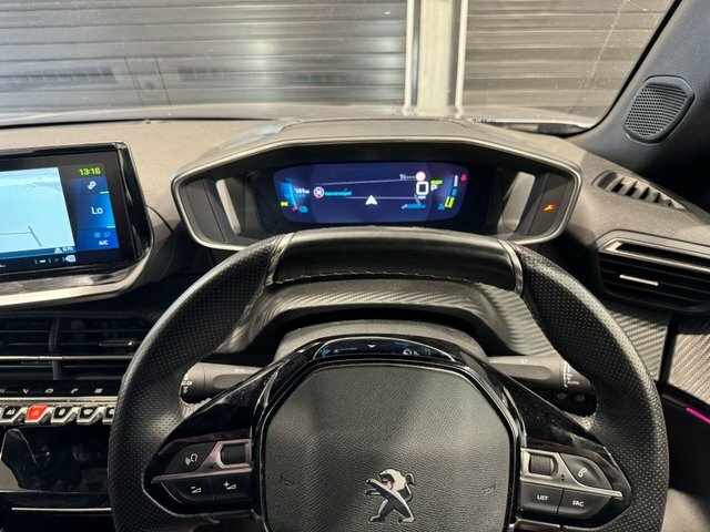 Peugeot e-2008 Gt 7Kw BG72ENF Grey #3
