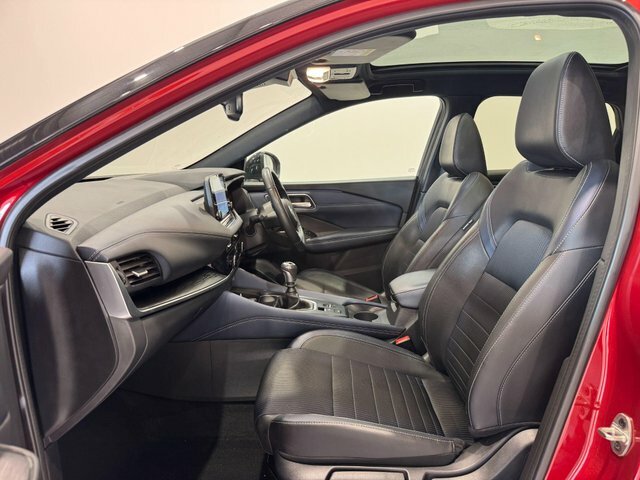 Nissan Qashqai Dig-t Mhev Tekna Euro SA22OVJ Red #2