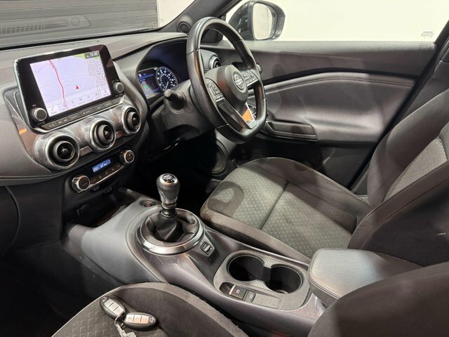 Nissan Juke Dig-t N-connecta Euro 6 YC22FWW Grey #3