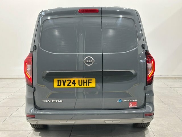 Nissan TOWNSTAR Tekna L1 6Dr Grey #4