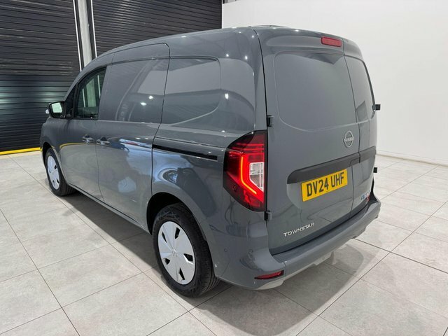 Nissan TOWNSTAR Tekna L1 6Dr Grey #5