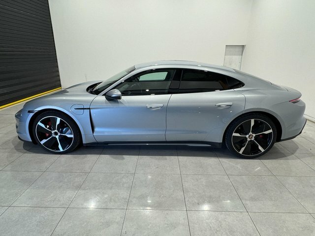 Porsche Taycan Plus 93.4Kwh 4S Silver #4