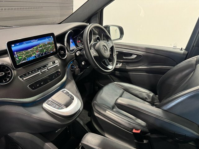 Mercedes-Benz V Class V300d Amg Line G-tronic Black #3
