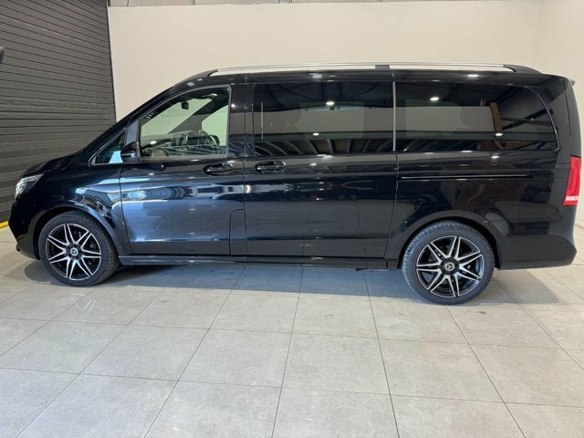 Mercedes-Benz V Class V300d Amg Line G-tronic Black #4