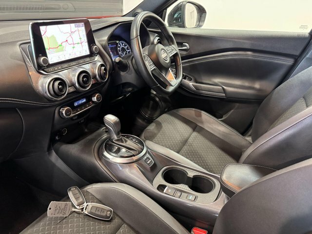 Nissan Juke N-connecta Euro 6 Red #3