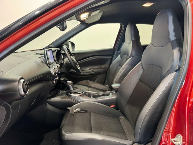 Nissan Juke N-connecta Euro 6 Red #2