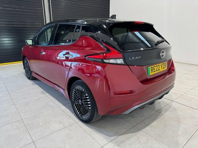 Nissan Leaf E N-connecta Red #5