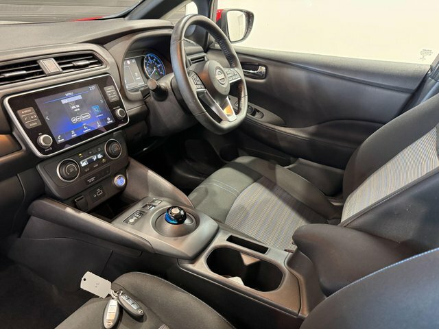 Nissan Leaf Acenta Auto 5dr Red #3