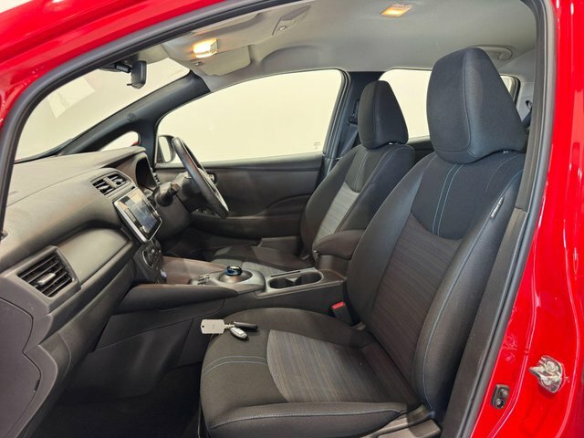 Nissan Leaf Acenta Auto 5dr Red #2