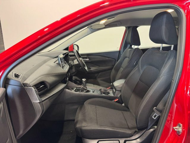 Nissan Qashqai Dig-t Mhev Acenta Premium BT23UMA Red #2