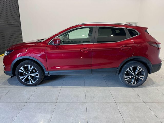 Nissan Qashqai Dci N-connecta Euro 6 Red #4
