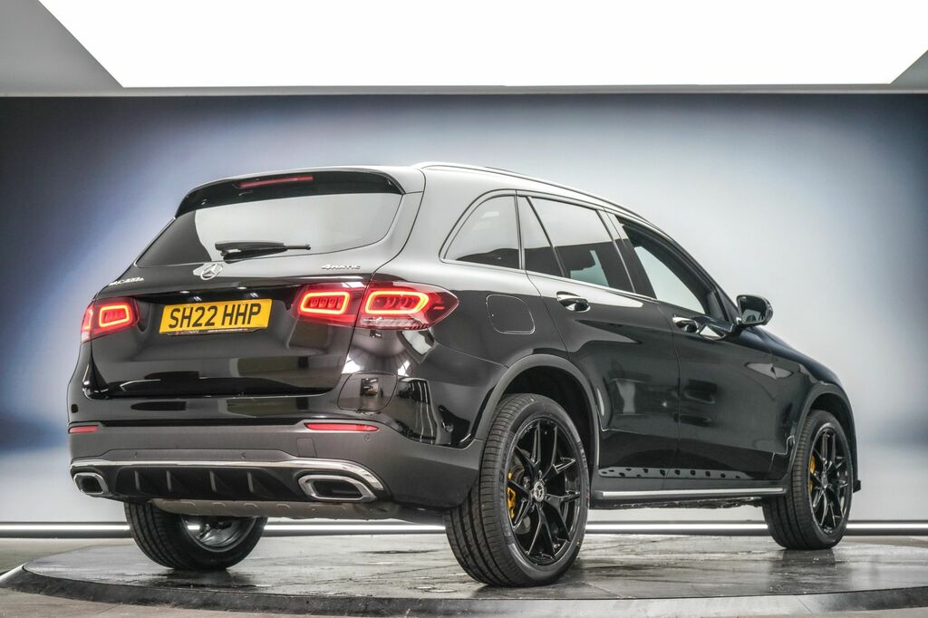 Mercedes-Benz GLC Class 2022 2.0 Glc300e 13.5Kwh Amg Line Premium Plus S Black #3