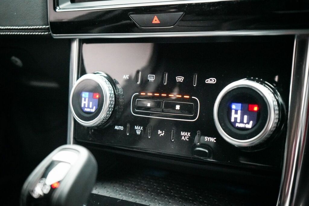 Jaguar XE 2.0D R-dynamic Se Grey #36
