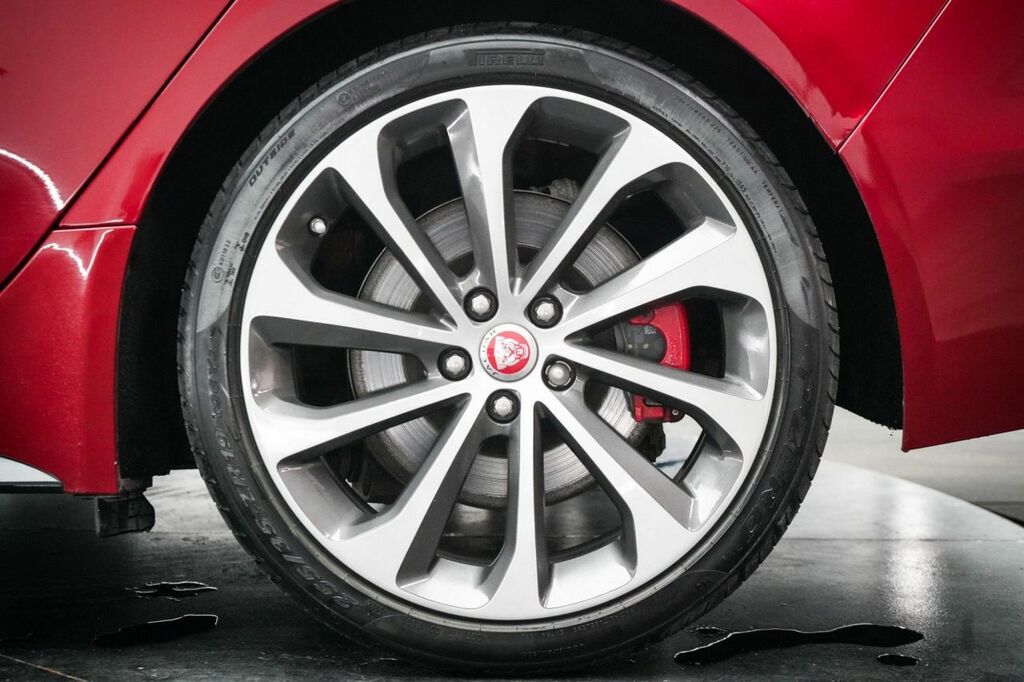 Jaguar XE 2.0D R-dynamic Se Grey #44