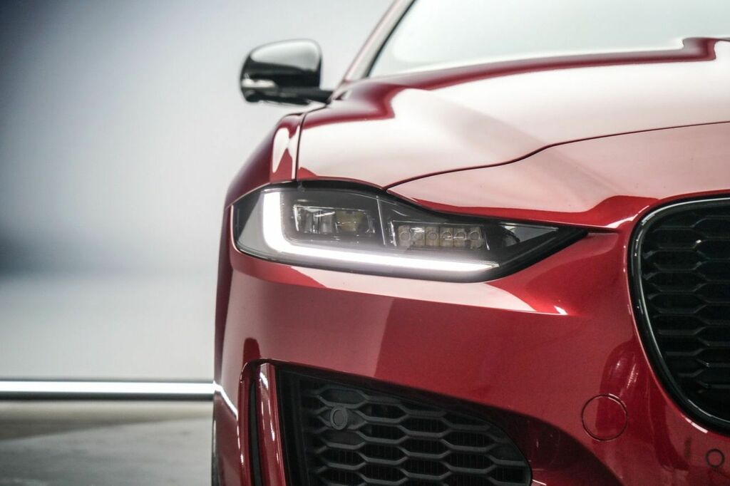 Jaguar XE 2.0D R-dynamic Se Grey #16