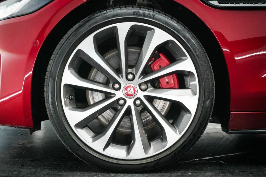 Jaguar XE 2.0D R-dynamic Se Grey #43