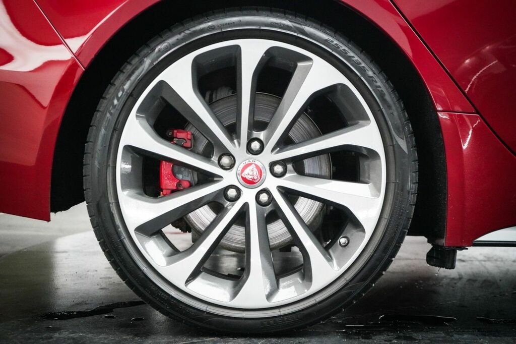 Jaguar XE 2.0D R-dynamic Se Grey #45