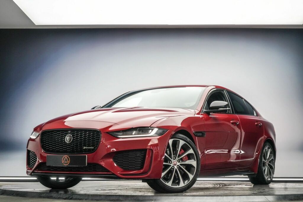 Jaguar XE 2020 2.0 P250i R-dynamic Black Saloon A Red
