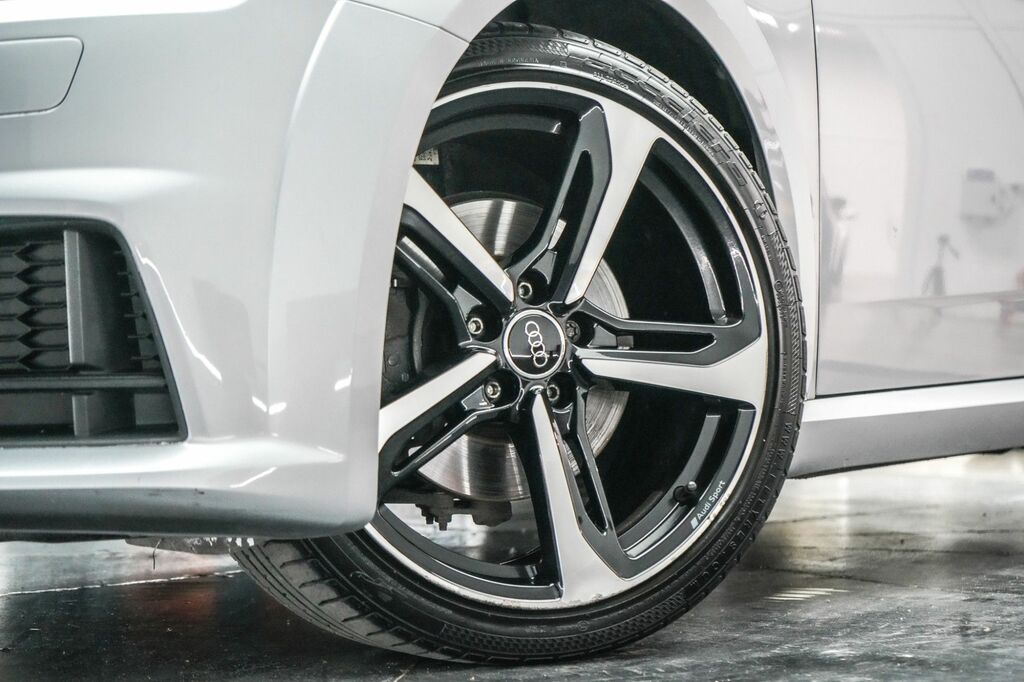 Audi TT 2018 2.0 Tdi Black Edition Coupe S Tron Black #2